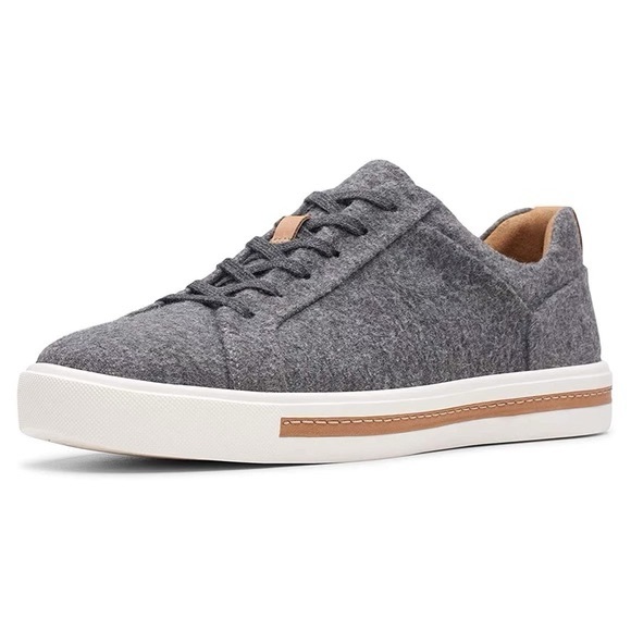 Clark’s Unstructured Un Maui Lace Sneaker in Grey - Picture 2 of 11